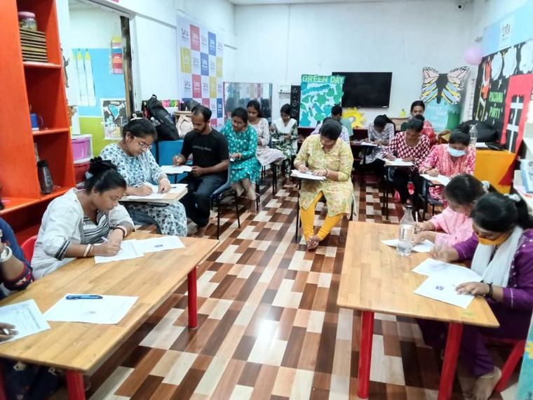 A regular class in session at Asiatic Institute